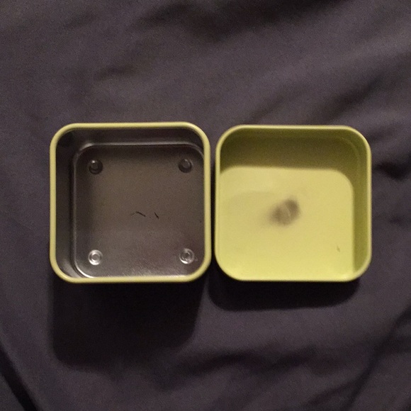 Empty Henri Bendel Travel Candle Tin Lemon Verbena - Picture 3 of 14